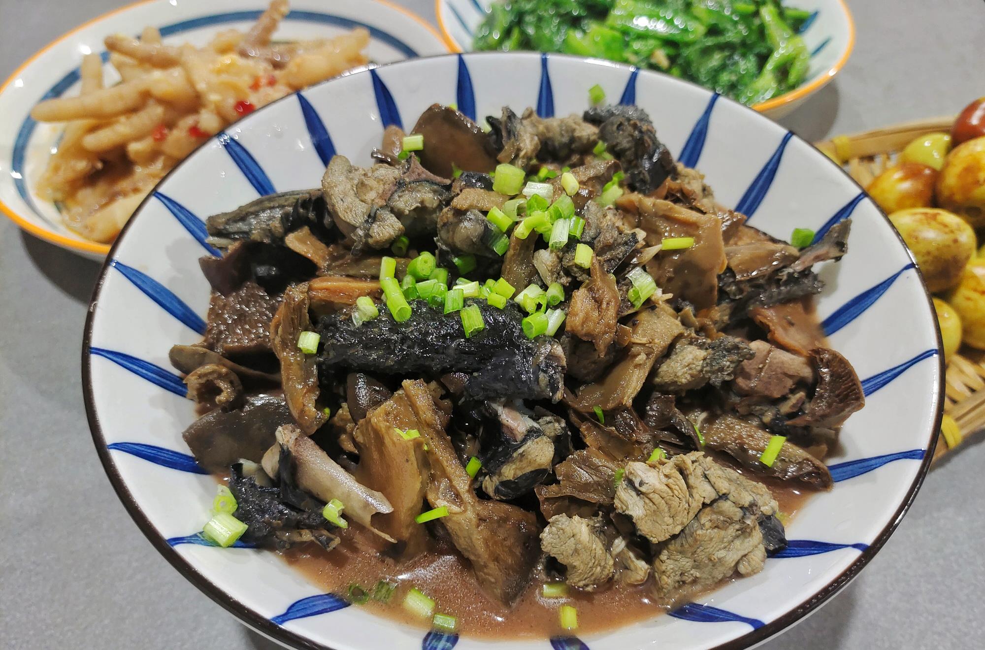 蘑菇|三口之家晚餐在朋友圈惹人馋了，朋友：太奢侈了，好想去蹭饭