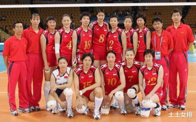 刘亚男：舍本逐末！黄金一代中国女排1位置改变，导致北奥无缘卫冕