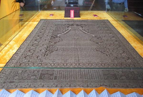 「历史揭秘」如果孙殿英活着，一定后悔没把慈禧太后的被子拿走，这才是真宝贝