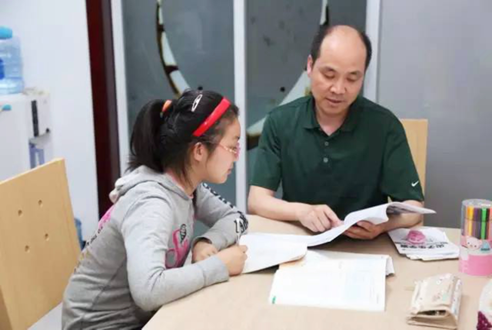 中小学|一位老师的忠告：如果孩子进不了班级前10名，就别着急报课外班