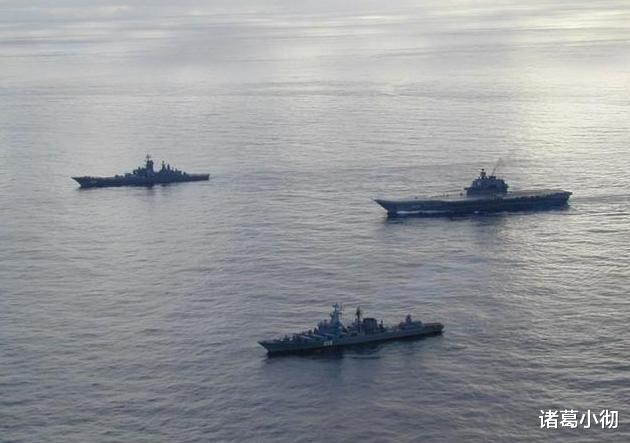 就是沖著日本去的，新首相寶座還沒坐穩，6艘戰艦以戰鬥姿態闖入-圖4