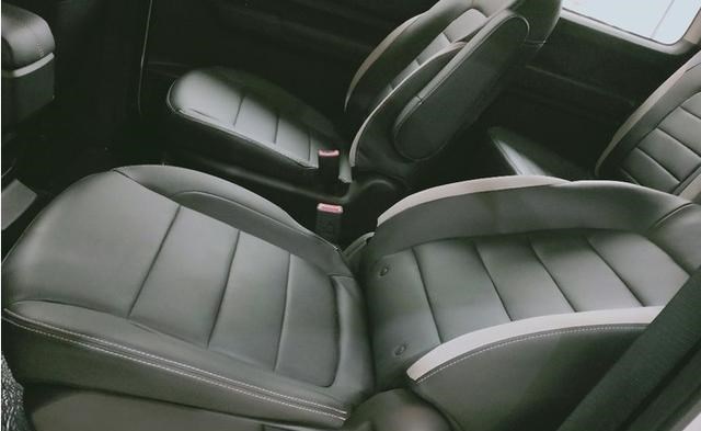 福特福克斯■还没进店就被吸引，长4米7车标是国人的骄傲，才卖7w体验完想换车