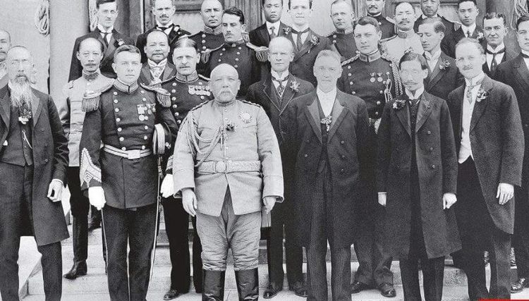 「慈禧太后」如果光绪杀了慈禧，自己亲政的话，清朝还会灭亡吗？