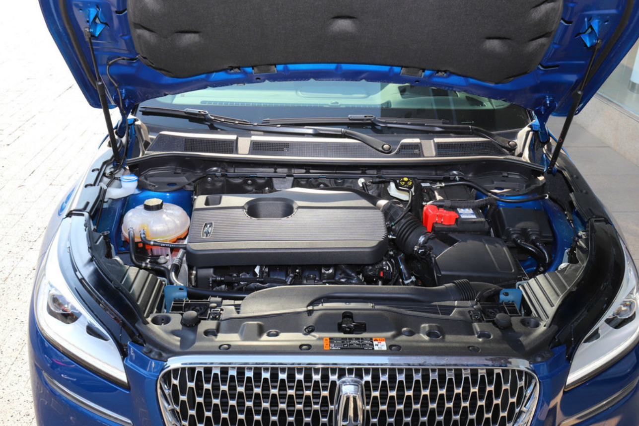 凯迪拉克|20万出头的豪华SUV,凯迪拉克XT4/林肯冒险家都可入手,要的就是气派