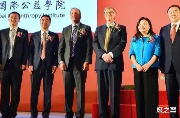 #美国#中国女富商给美国捐款96亿，在国内却欠债200亿，如今陷入困境