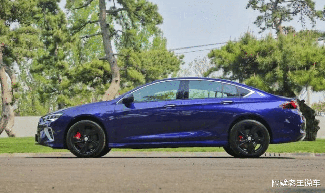 「别克君威」再等1天就上市,直降4.7万,2.0T小钢炮,完胜宝马3系,又迷倒一片