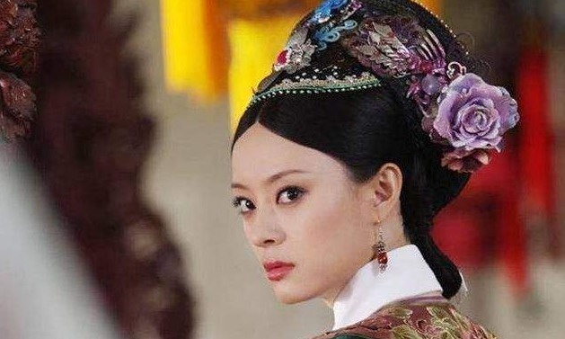 甄嬛传|甄嬛传：浣碧选择自尽了结，当时和甄嬛有一段对话，姐妹俩谁更狠