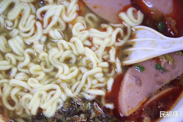 泡面|吃一包方便面,肝要解毒32天?其实3种食物,比方面更伤肝