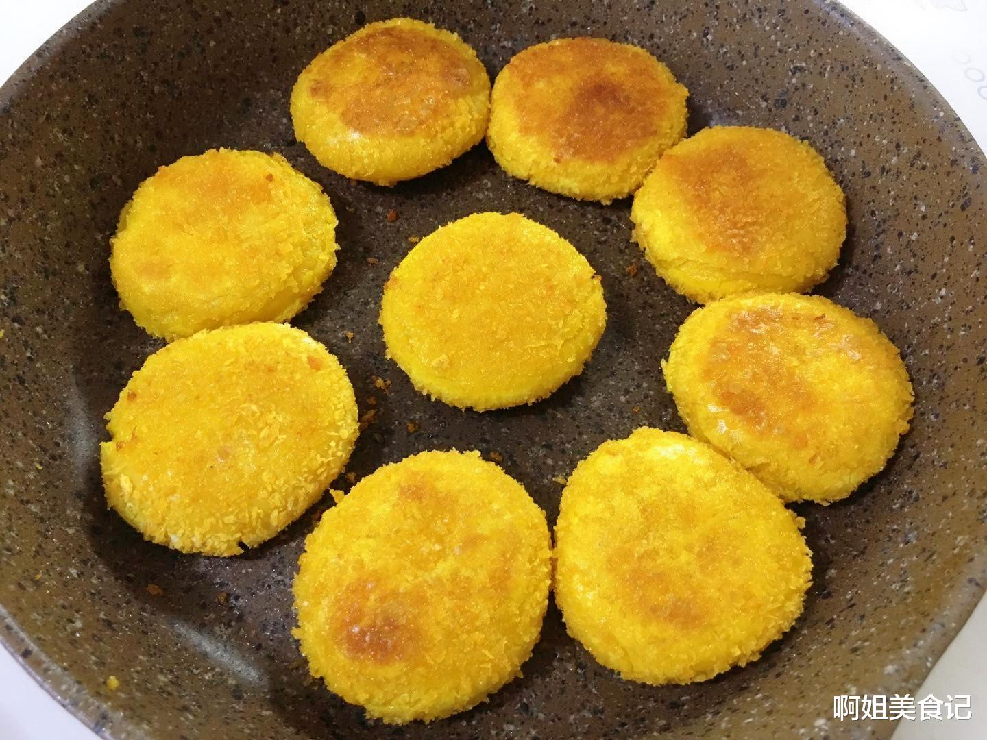 南瓜|秋季要多吃南瓜，不加一滴水，不油炸，软糯香甜，比面包还好吃