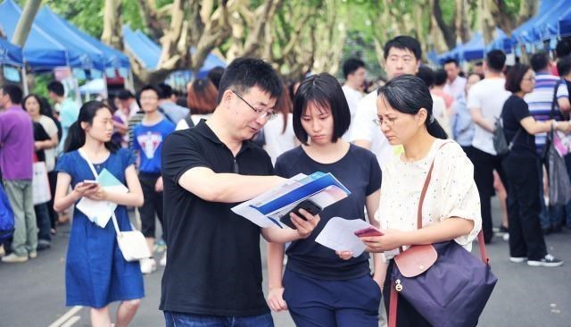 哭笑不得|674分被护理专业录取，这位学生哭笑不得，网友：复读！