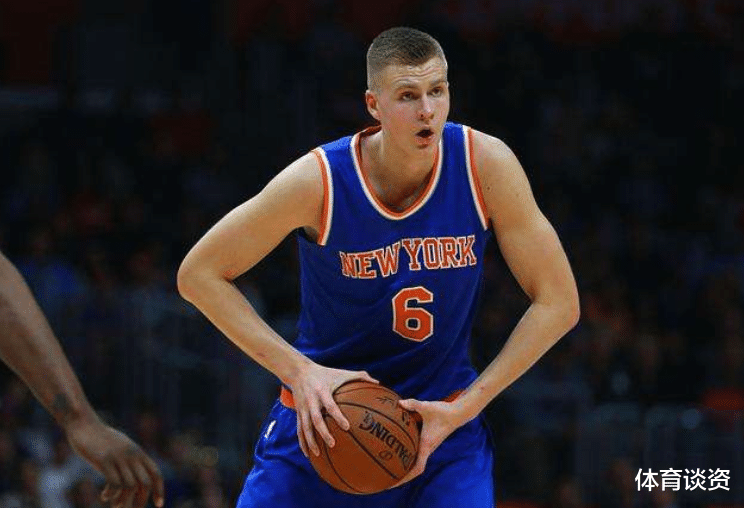 周琦▲更壮了!周琦消失99天再次露面,手臂肌肉抢镜,如同低配版波神