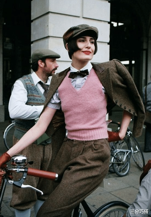 腰带|刘亦菲厉害了，腰带勒得这么紧，挤出曲线感，女人就该对自己狠点