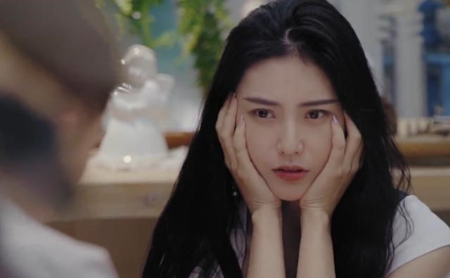 薛逸星|心动的信号：女四华丽出场，看到薛逸星看她的眼神，郑琴心慌了