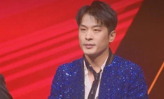 演唱会|辛巴演唱会，四位联合创始人罕见同框，单膝跪地致敬所有用户