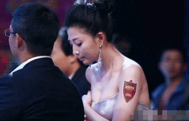 结婚|她“年轻时”迷死一片男人，不结婚不生孩子，今40岁甜的像个水蜜桃！