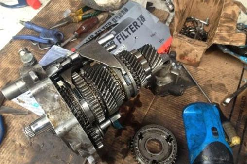 奥迪A4L|手动挡开起来那么累，为啥还有那么多人买？内行人说出3个理由