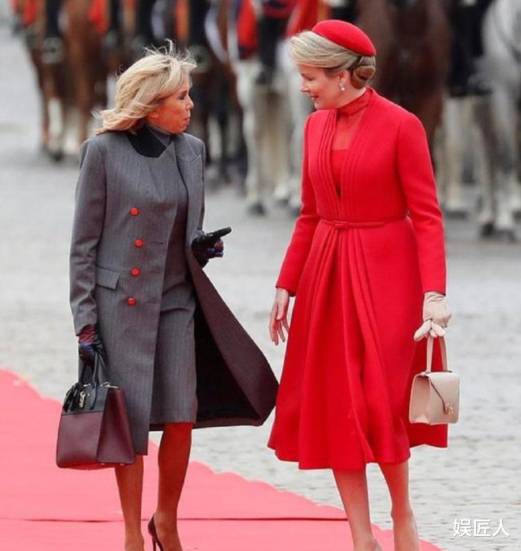 「粉色」66岁布丽吉特不服老！“粉色”造型穿出少女感，可惜皮肤松垮太尬