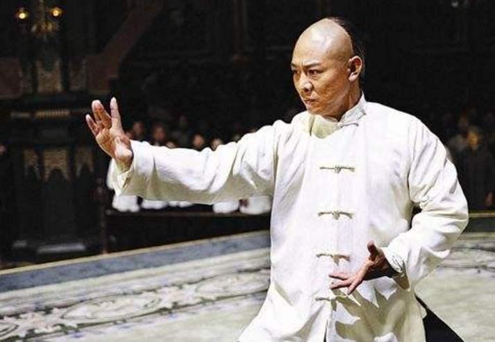 『散打』霍元甲,黄飞鸿,这些武术大师能打败散打运动员吗?