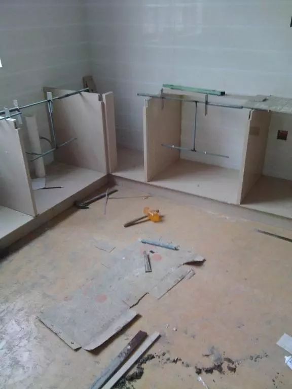 橱柜市场卖4万块贵到离谱，自己制作的水泥橱柜，3千不到还好看！