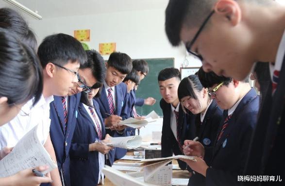 大学|普通高中第一名和重点最后一名，有什么差别？三年后高考谁会胜出