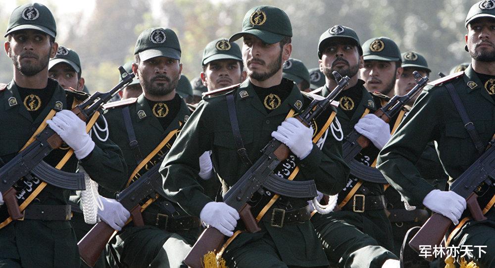 伊朗革命衛隊的綠色制服，簡約明快，配飾極少但絕對威嚴-圖3