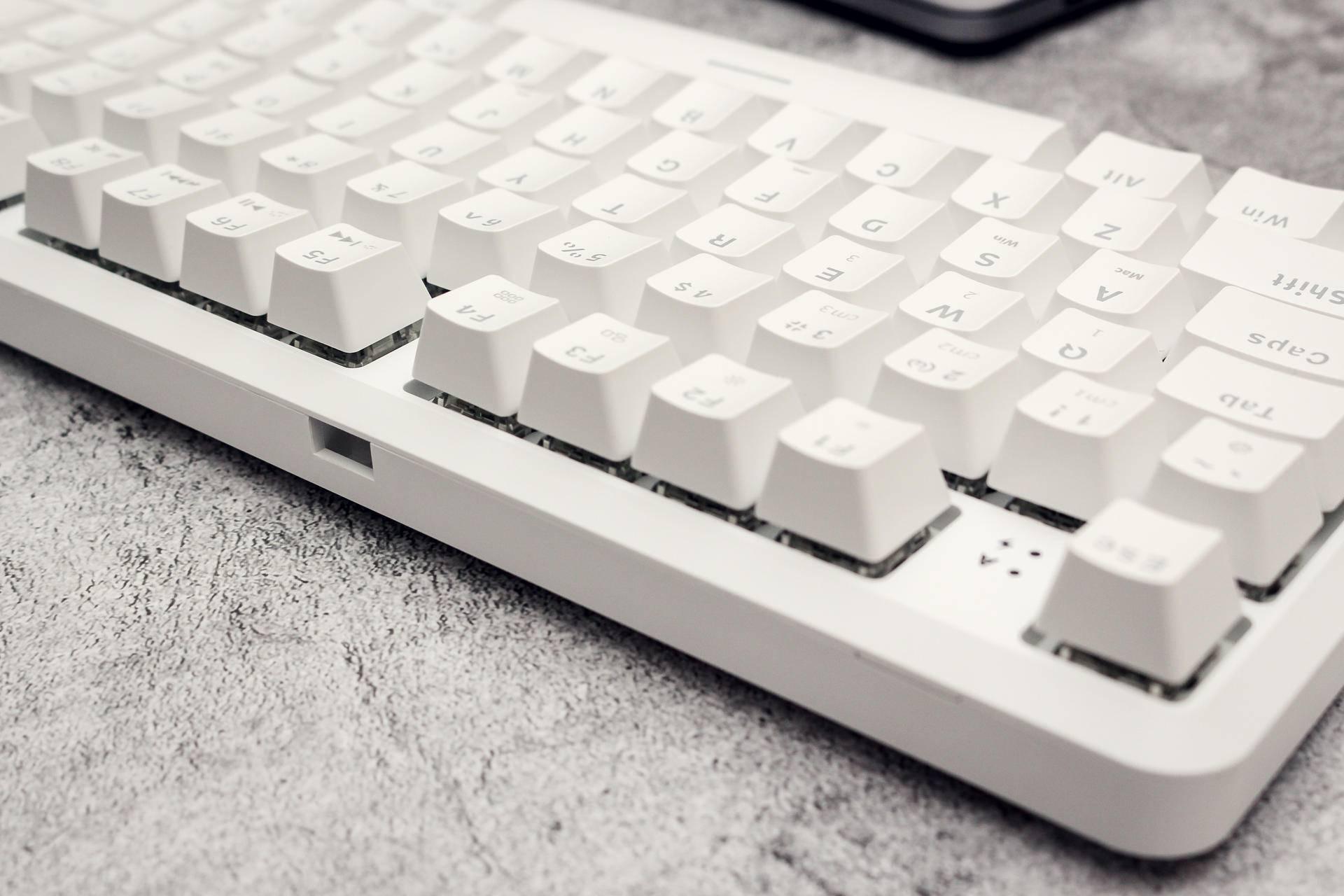 程序员|黑爵K870T三模RGB机械键盘，你想要的它都有