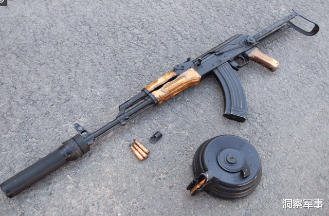 『机枪』俄罗斯军队最强突击步枪：AK47只能排第二，第1命中率世界第一