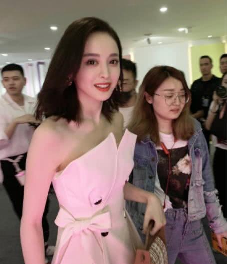 古力娜扎|古力娜扎生图流出，却被腋下意外抢镜，没想到张翰好这口