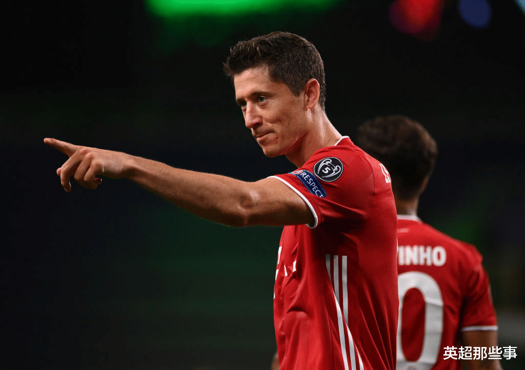 欧冠|拜仁一战刷爆4大纪录！豪取10连胜超巴萨，欧冠最佳攻击组合诞生