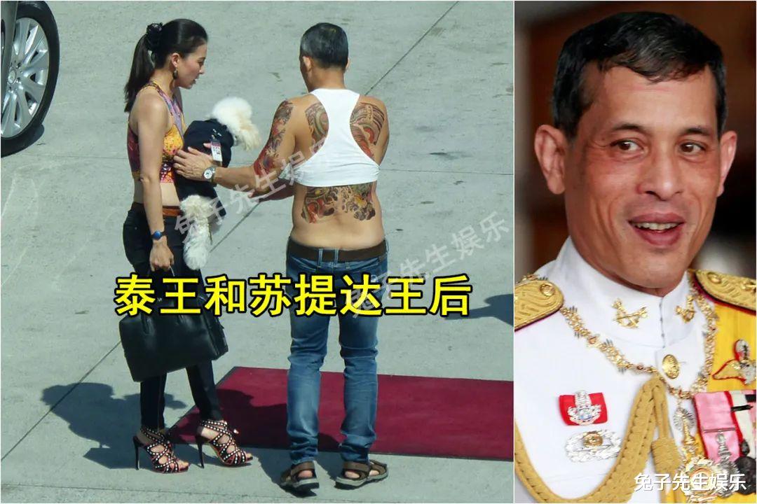 68歲泰王激起民憤，大批抗議者聚集大皇宮，穿背心貼紋身嘲笑國王-圖6