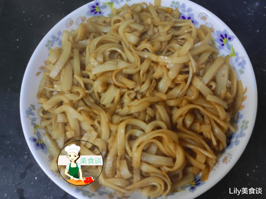 『鸡蛋豆腐』五月，别整天给孩子吃猪肉，多吃这肉更养人，虽然贵了点，但很值