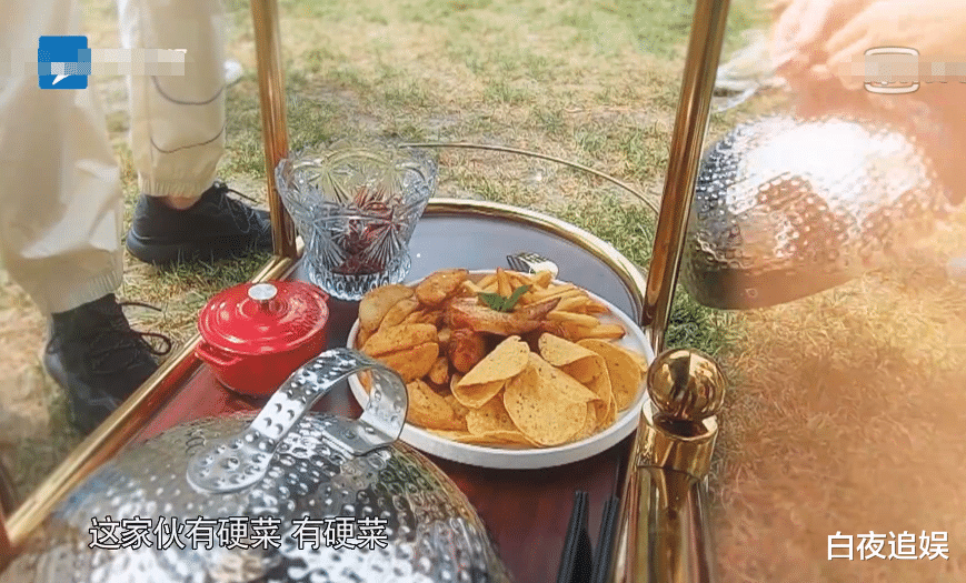 跑男|蔡徐坤《跑男》买单,李晨脱口而出的话,暴露明星的真实消费水平