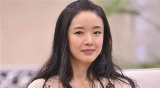 韩熙庭|百亿地产富豪“轰然倒下”，负债800亿逃离，父亲去世也不敢回！