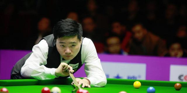 「丁俊晖」台球“金童”丁俊晖,斥资2000万购置英国豪宅,妻子气质堪比潘晓婷