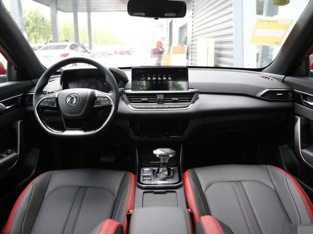 #国产车#艳惊四座的国产车，满身豪横，252颗钻石，6.99万