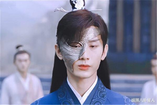 许凯|许凯新造型被指“发福”,难怪成毅拍琉璃要减肥,仙风道骨不容易