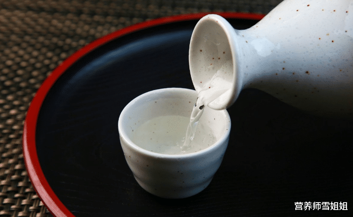 「肝脏」肝好的人，身体会有5个表现，多占一个，也值得恭喜，请继续保持