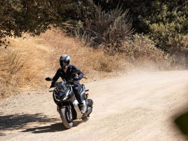 本田|分享“2021年新款本田ADV150”摩托车首次试驾体验