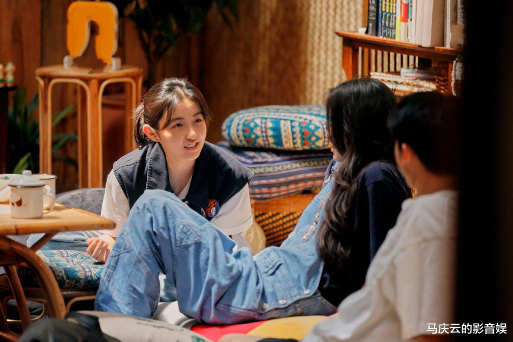 王一博|《向往的生活》再次录到半夜,欧阳娜娜中途睡觉,无缘由痛哭不止