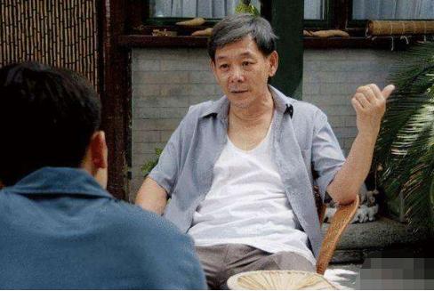 娱乐圈|他是国家一级演员，玩金条长大，住上亿四合院，今儿子是他的骄傲