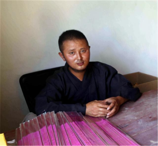 趣观历史|安徽男子不顾父亲怒火，遁入佛门达六年，每月靠40块香油钱度日