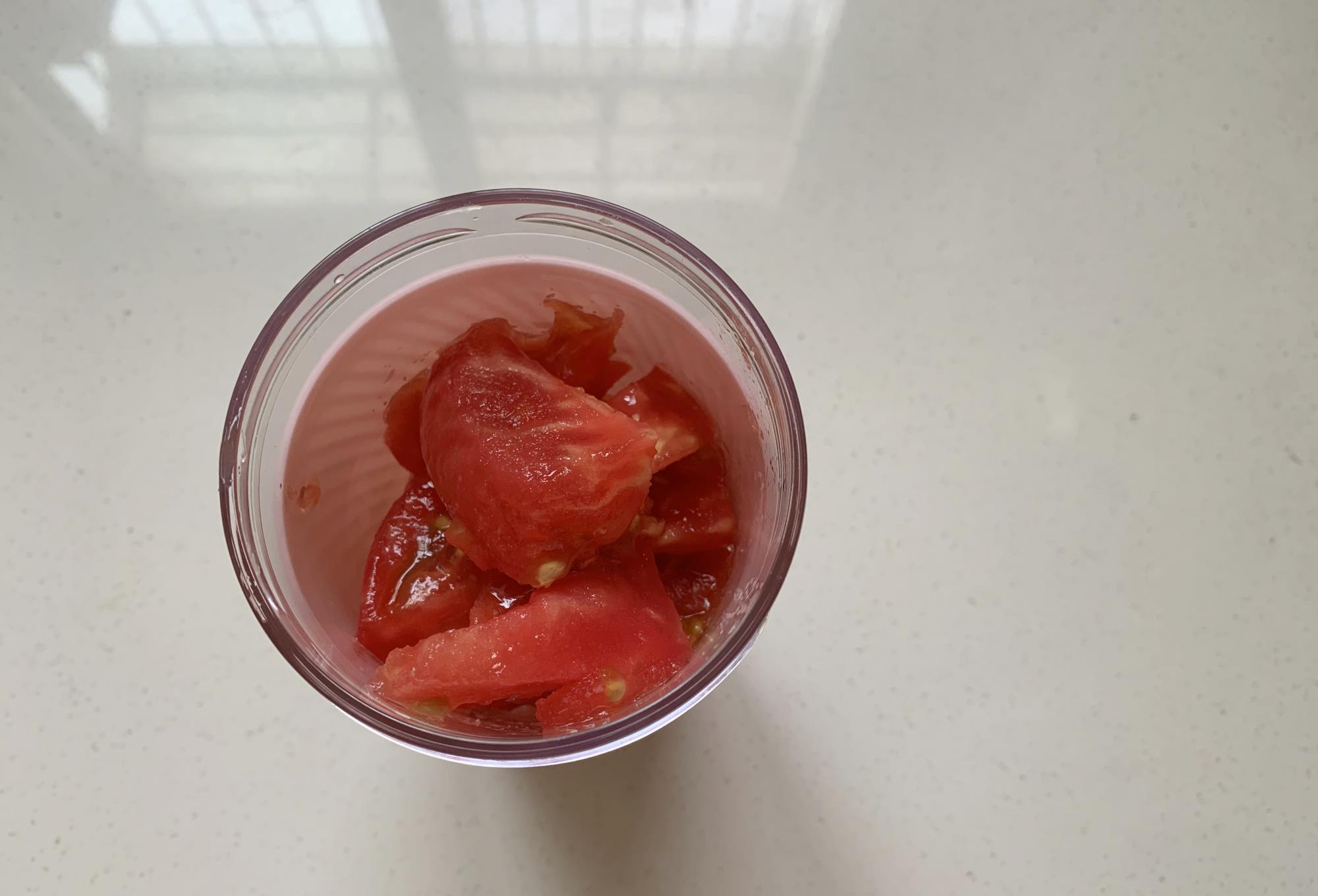 ##西红柿和“它”打成汁，每天一杯，不到5毛，排出黑宿便，腰细了