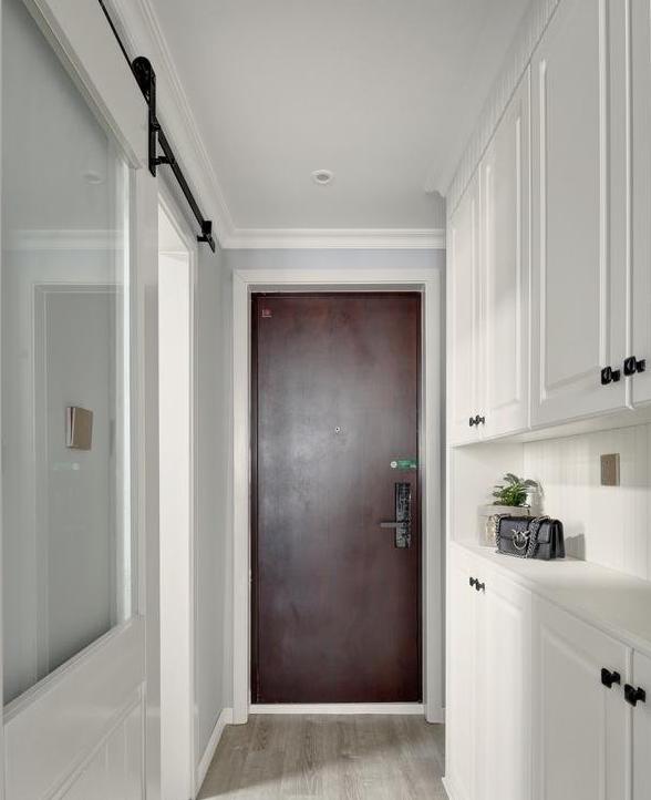 |终于搬入新家,全屋不吊顶,只走一圈石膏线,简约实惠,效果满意