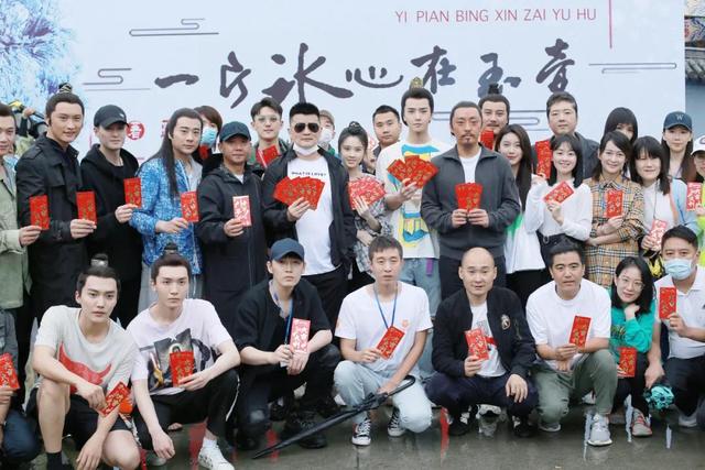 『锦衣之下』《锦衣之下》姊妹篇开拍，剧情90%相似，女主是任嘉伦新剧的新娘