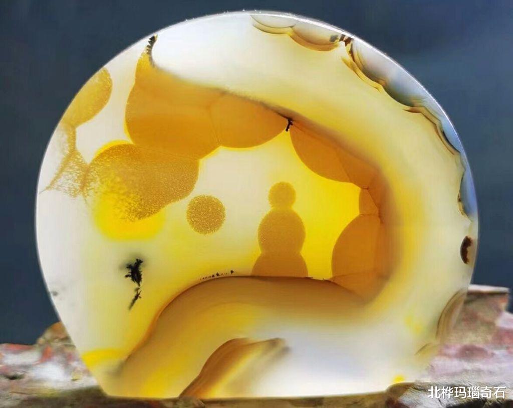 |因为喜欢捡石头，所以认识很多朋友