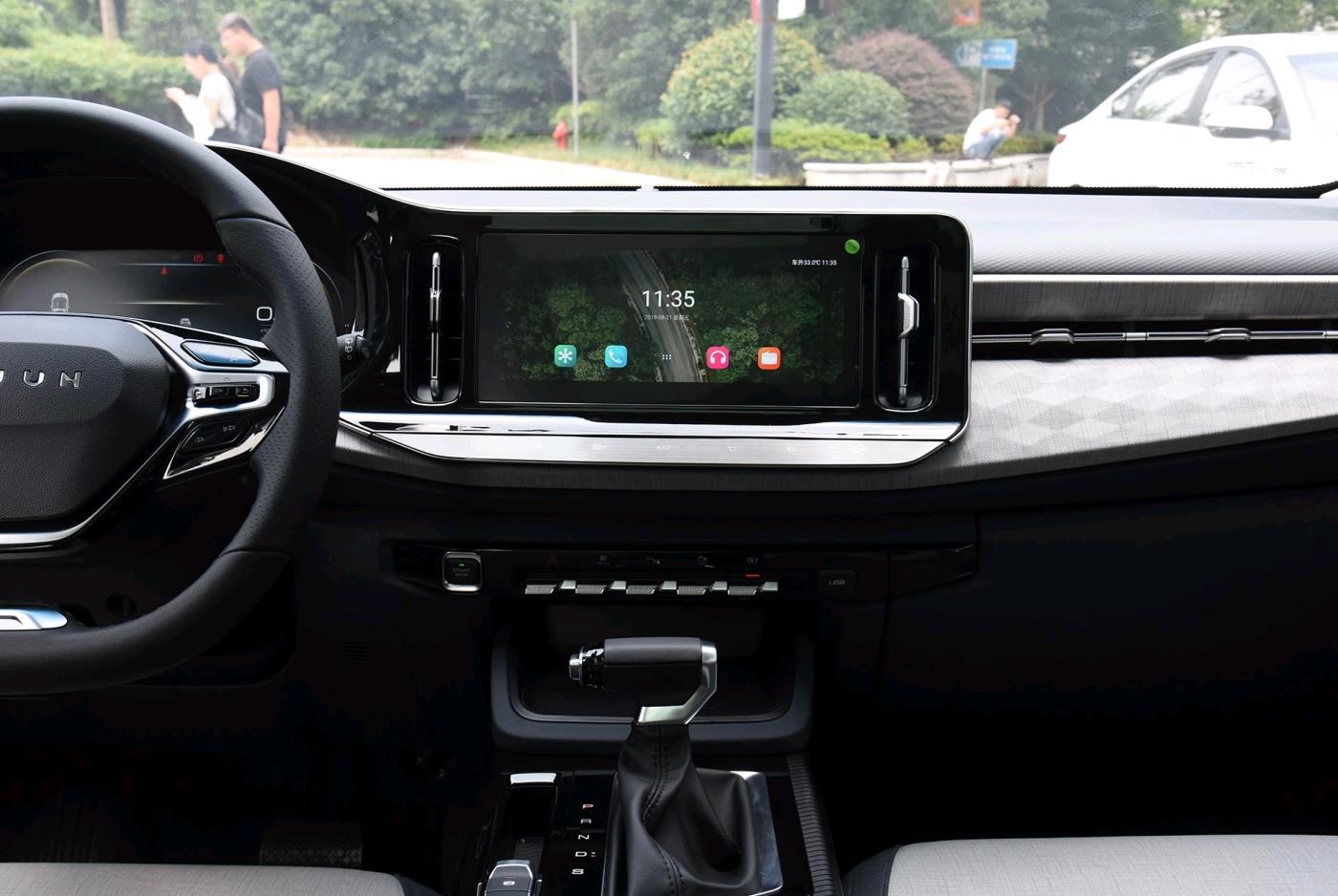 #宝骏#五菱打造“小路虎”,比奥德赛帅气,国六机+147马力,每公里4毛钱