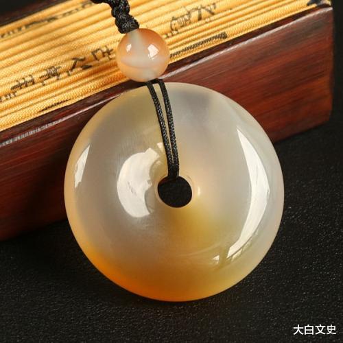 玛瑙|不同玉石的来历和分类鉴定,一文给你讲明白!它不仅是一颗石头