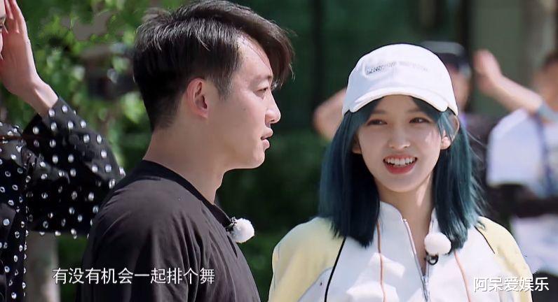 「郑恺」郑恺当人体转盘面部充血 郭麒麟偷偷叫了暂停 细节见人品