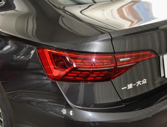 思域|一箱油跑了920公里！跌破10万成销量王，月销22580台，比思域沉稳