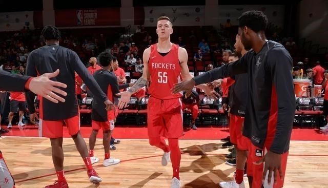 「火箭队」2裁2签,火箭新17人到齐!哈登再获死亡3锋辅佐,德帅豪言夺冠